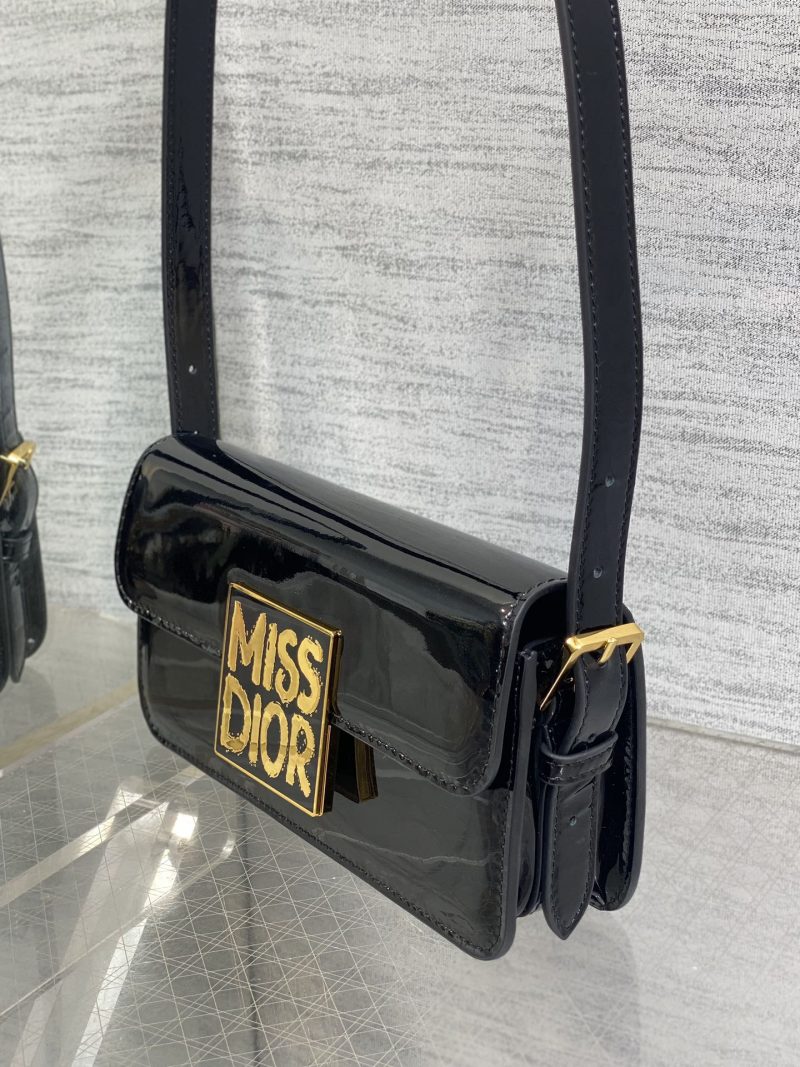 img_2b46f204_20240905_i1725526280_3893_4_jpg FLAP BAG 18 IN BLACK PATENT CALFSKIN