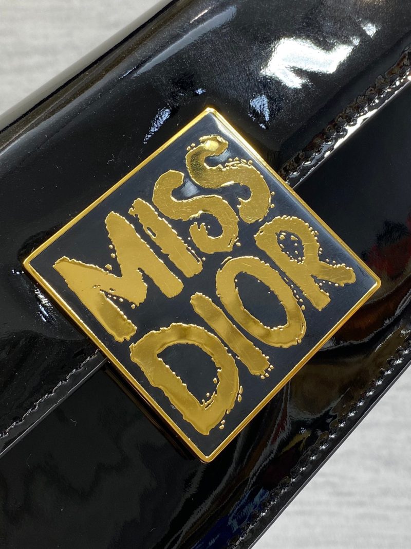 img_2b46f204_20240905_i1725526280_9089_8_jpg FLAP BAG 18 IN BLACK PATENT CALFSKIN