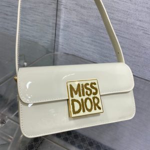 img_2b46f204_20240905_i1725526608_1216_4_jpg FLAP BAG 18 IN WHITE PATENT CALFSKIN