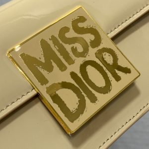 FLAP BAG 18 IN WHEAT TAN PATENT CALFSKIN