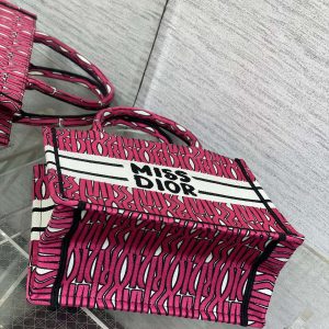 img_2b46f204_20240907_i1725692512_2114_1_jpg MISS TOTE 26 IN MAGENTA PURPLE CANVAS