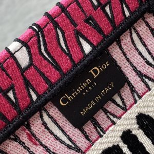 img_2b46f204_20240907_i1725692512_2548_6_jpg MISS TOTE 26 IN MAGENTA PURPLE CANVAS