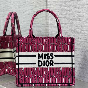 img_2b46f204_20240907_i1725692512_4432_2_jpg MISS TOTE 26 IN MAGENTA PURPLE CANVAS
