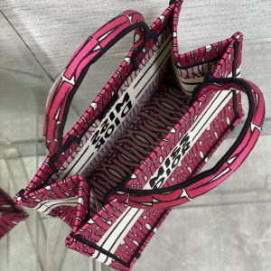 img_2b46f204_20240907_i1725692512_5137_3_jpg MISS TOTE 26 IN MAGENTA PURPLE CANVAS