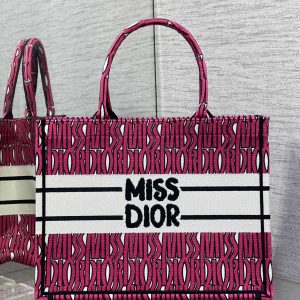 MISS TOTE 36 IN MAGENTA PURPLE CANVAS