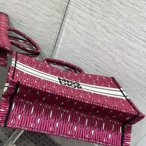 img_2b46f204_20240907_i1725692597_3449_6_jpg MISS LARGE TOTE 42 IN MAGENTA PURPLE CANVAS