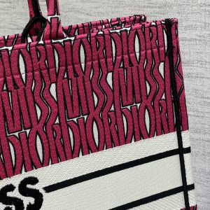 img_2b46f204_20240907_i1725692597_4490_0_jpg MISS LARGE TOTE 42 IN MAGENTA PURPLE CANVAS