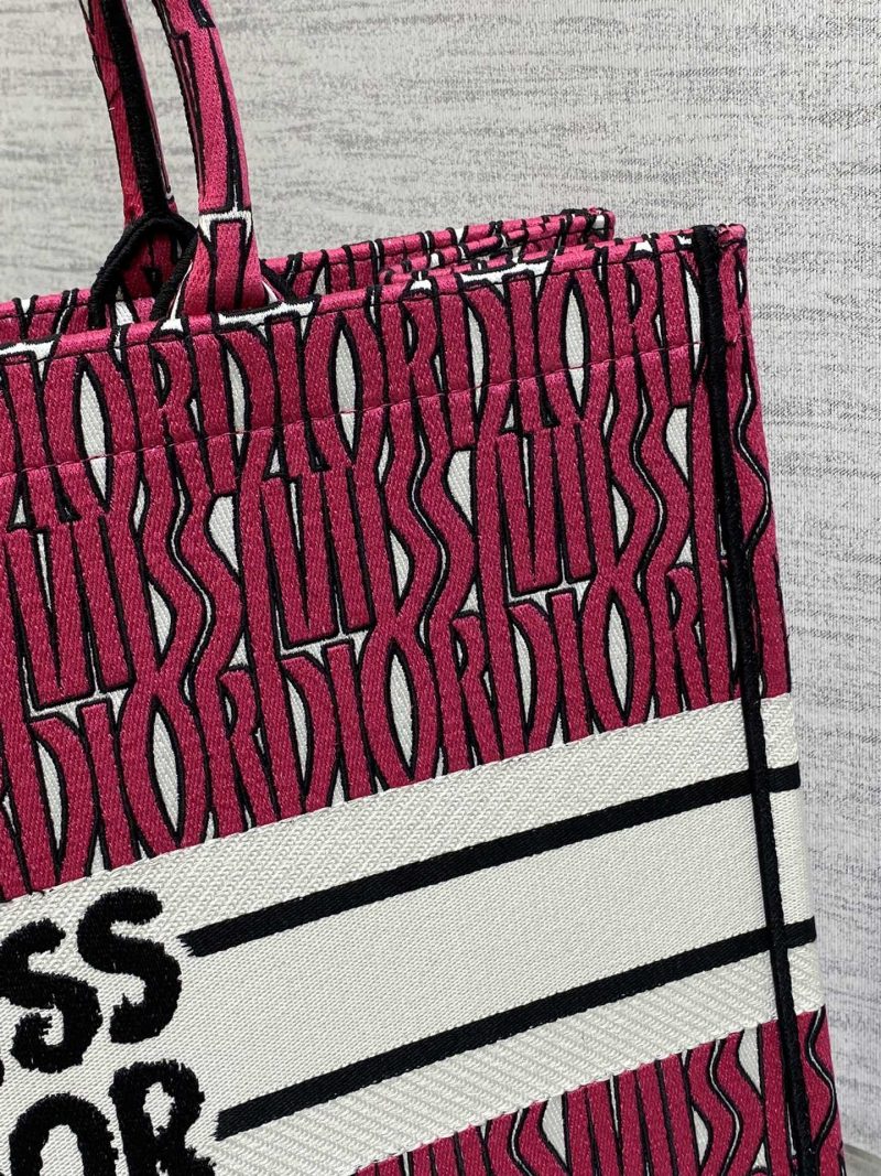 img_2b46f204_20240907_i1725692597_4490_0_jpg MISS LARGE TOTE 42 IN MAGENTA PURPLE CANVAS