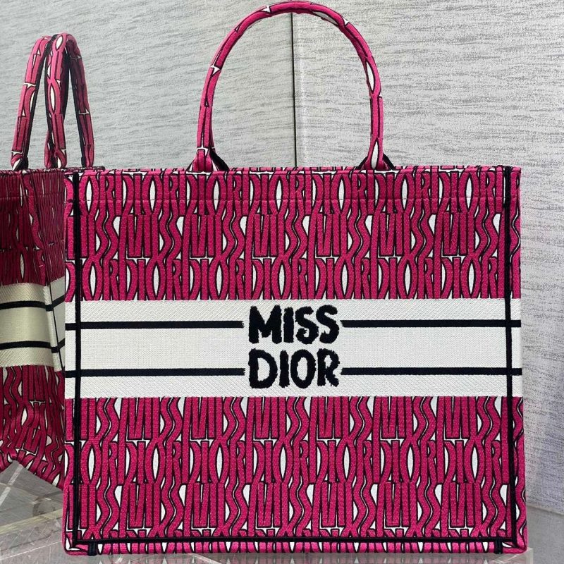 img_2b46f204_20240907_i1725692598_1887_8_jpg MISS LARGE TOTE 42 IN MAGENTA PURPLE CANVAS