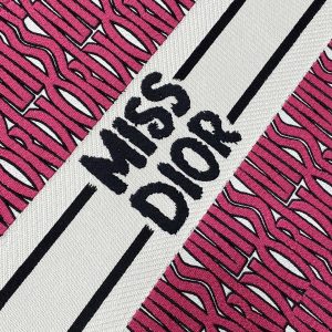 img_2b46f204_20240907_i1725692598_8603_7_jpg MISS LARGE TOTE 42 IN MAGENTA PURPLE CANVAS