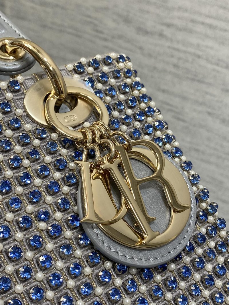 img_2b46f204_20240918_i1726637979_5908_6_jpg CD Medium Lady 24 Silver Metalic Lambskin Pearl