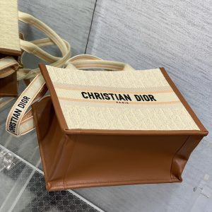 img_2b46f204_20240921_i1726907099_3597_5_jpg Small Book Tote 27 Beige Oblique Embroidered Raffia Camel Calfskin