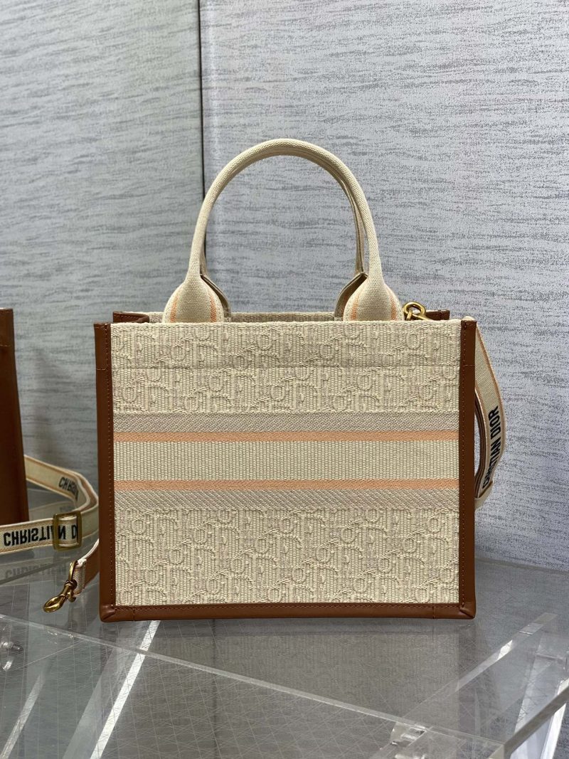 img_2b46f204_20240921_i1726907099_8139_0_jpg Small Book Tote 27 Beige Oblique Embroidered Raffia Camel Calfskin