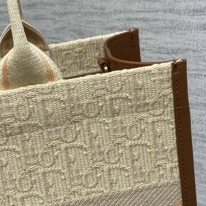 Medium Book Tote 37 Beige Oblique Embroidered Raffia Camel Calfskin