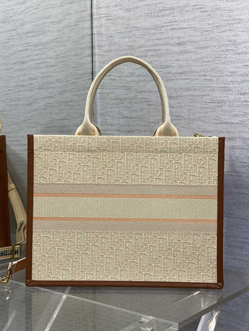 Medium Book Tote 37 Beige Oblique Embroidered Raffia Camel Calfskin