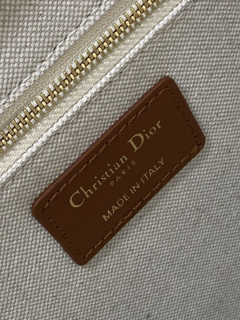 Medium Book Tote 37 Beige Oblique Embroidered Raffia Camel Calfskin