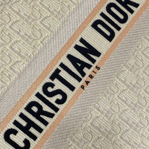 Medium Book Tote 37 Beige Oblique Embroidered Raffia Camel Calfskin