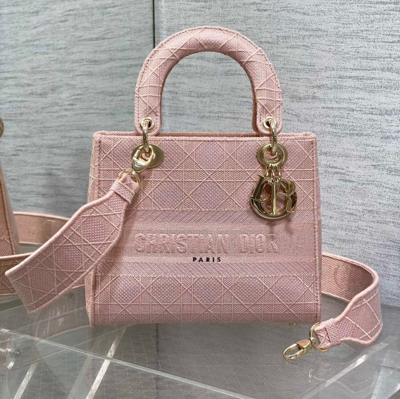 img_2b46f204_20240925_i1727253418_3626_1_jpg SMALL 24 LADY BAG IN PASTEL PINK CANVAS