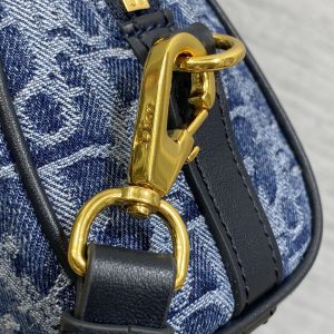 img_2b46f204_20240928_i1727503673_3007_4_jpg_d68b9021-1a3b-4b54-8d4b-0a2ffe34baca GROOVE MINI 17 BAG IN DENIM BLUE OBLIQUE MONOGRAM JACQUARD