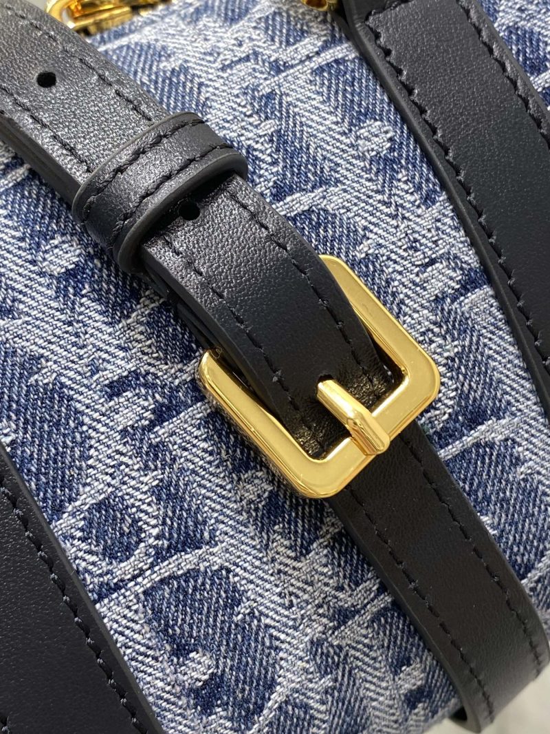 img_2b46f204_20240928_i1727503673_8273_0_jpg_3e565340-2ad8-4337-b189-dcd6b2c7a562 GROOVE MINI 17 BAG IN DENIM BLUE OBLIQUE MONOGRAM JACQUARD