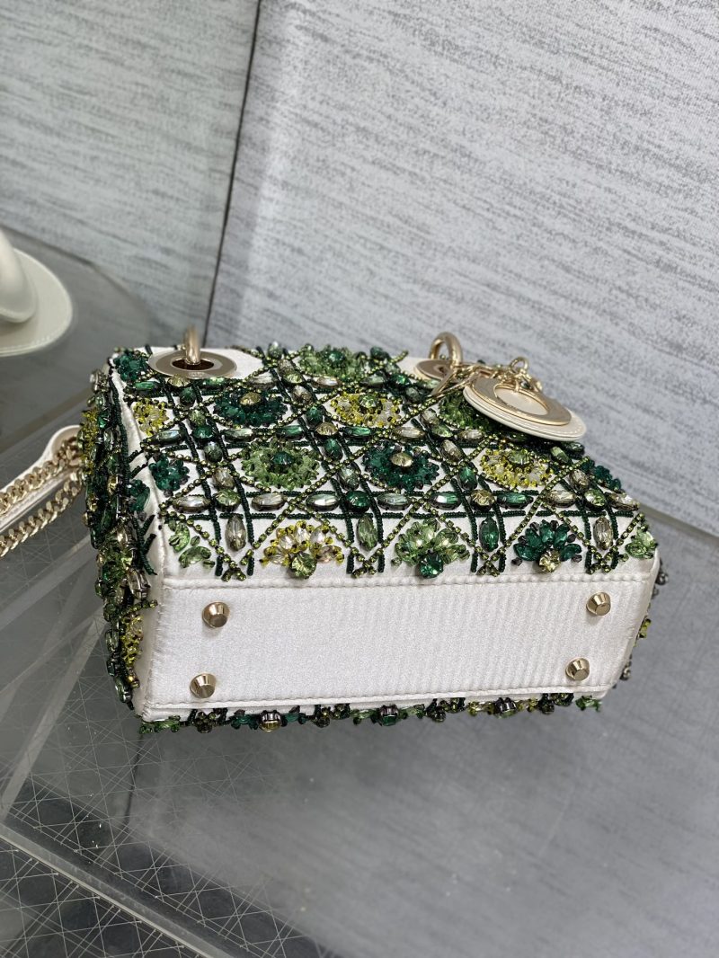 img_2b46f204_20240928_i1727504644_5520_2_jpg MINI 17 LADY BAG IN WHITE SATIN WITH GREEN EMBROIDERED BEADWORK
