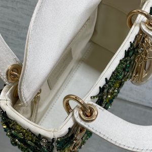 img_2b46f204_20240928_i1727504644_7293_1_jpg MINI 17 LADY BAG IN WHITE SATIN WITH GREEN EMBROIDERED BEADWORK