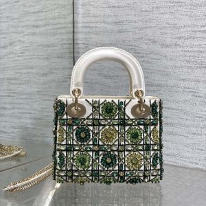 img_2b46f204_20240928_i1727504644_8702_7_jpg MINI 17 LADY BAG IN WHITE SATIN WITH GREEN EMBROIDERED BEADWORK