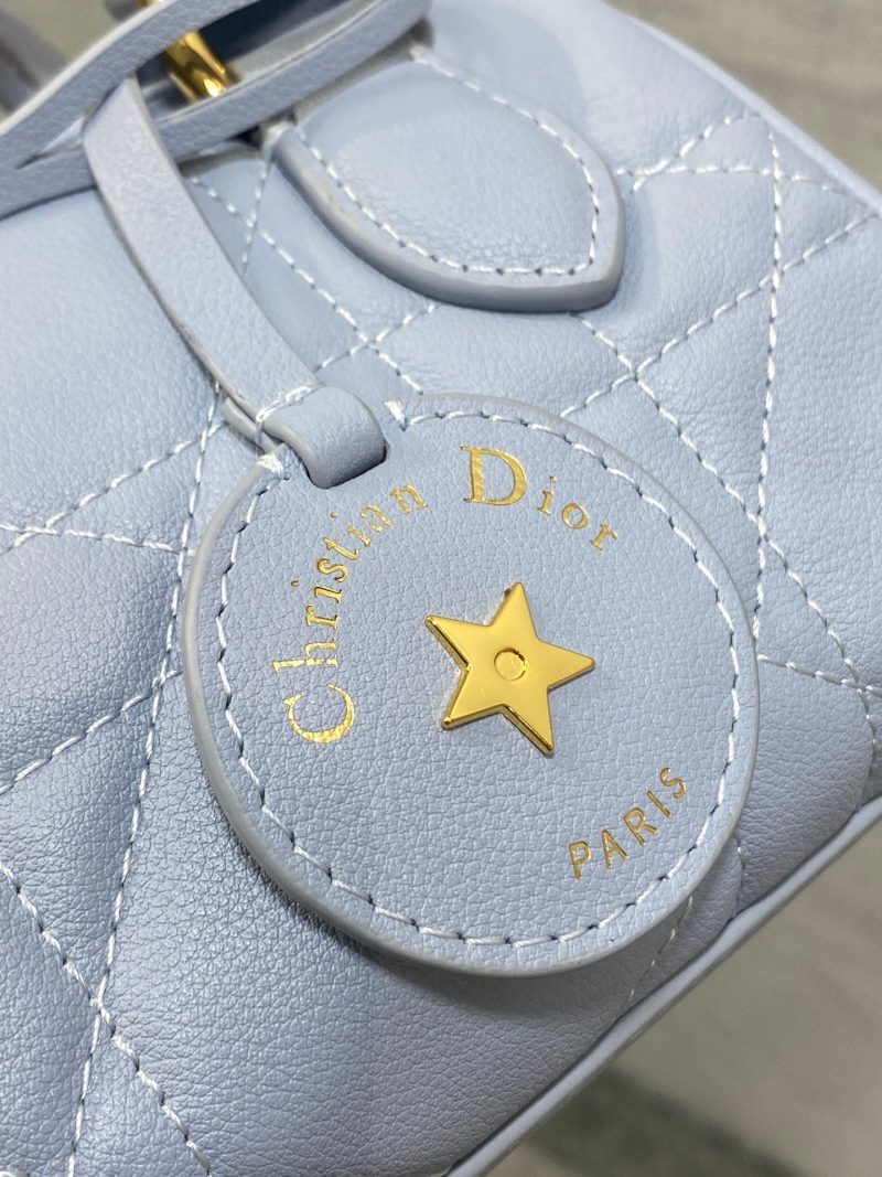 img_2b46f204_20241006_i1728202693_1024_4_jpg GROOVE MINI 17 BAG IN LIGHT BLUE LAMBSKIN