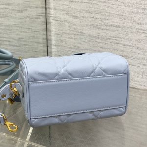 img_2b46f204_20241006_i1728202748_1809_4_jpg GROOVE 20 BAG IN LIGHT BLUE LAMBSKIN