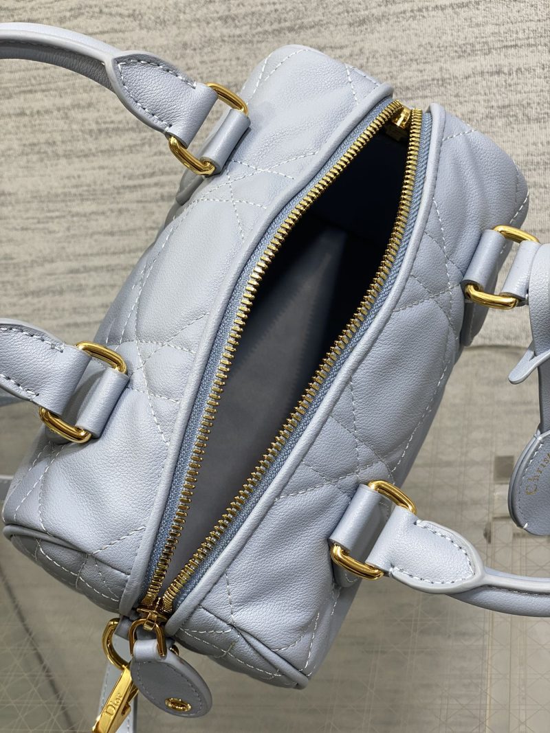 img_2b46f204_20241006_i1728202748_3142_6_jpg GROOVE 20 BAG IN LIGHT BLUE LAMBSKIN