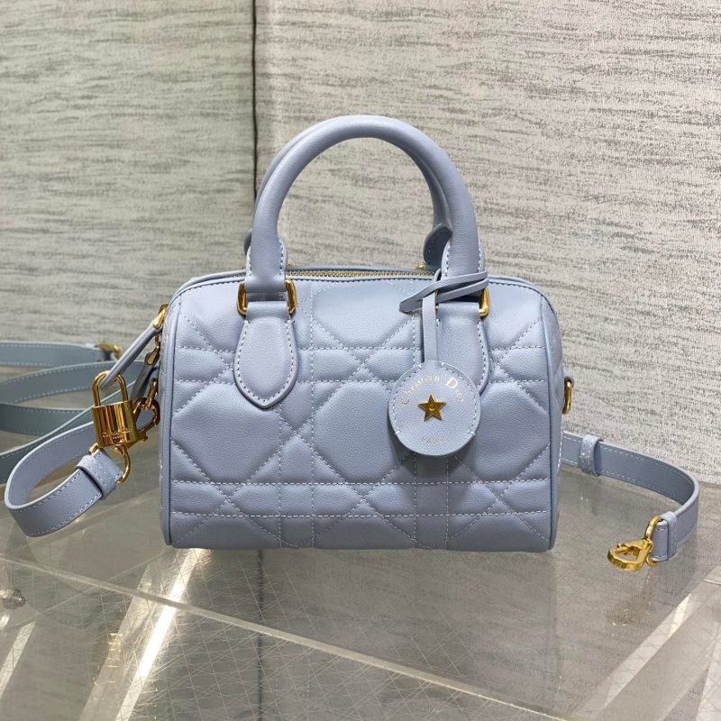 img_2b46f204_20241006_i1728202748_5583_7_jpg GROOVE 20 BAG IN LIGHT BLUE LAMBSKIN