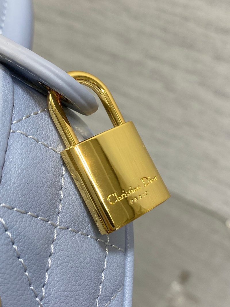 img_2b46f204_20241006_i1728202748_8254_8_jpg GROOVE 20 BAG IN LIGHT BLUE LAMBSKIN