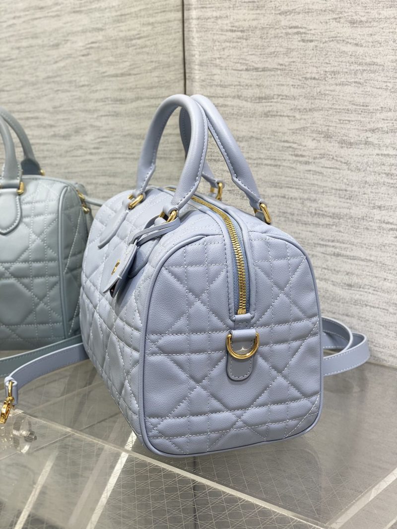 img_2b46f204_20241006_i1728202792_4951_4_jpg GROOVE 25 BAG IN LIGHT BLUE LAMBSKIN