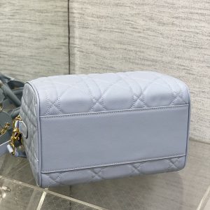 img_2b46f204_20241006_i1728202792_5445_5_jpg GROOVE 25 BAG IN LIGHT BLUE LAMBSKIN