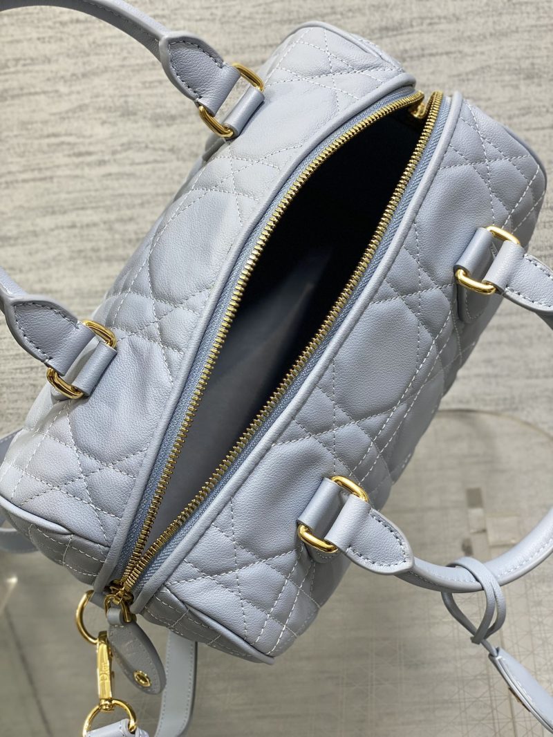 img_2b46f204_20241006_i1728202792_7681_2_jpg GROOVE 25 BAG IN LIGHT BLUE LAMBSKIN