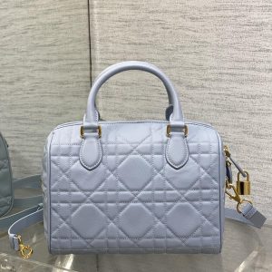 img_2b46f204_20241006_i1728202792_9213_3_jpg GROOVE 25 BAG IN LIGHT BLUE LAMBSKIN