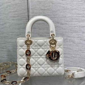 SMALL 20 LADY BAG IN WHITE MACROCANNAGE LAMBSKIN WITH GOLD HARDWARE