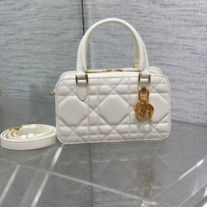 img_2b46f204_20241015_i1728969162_4232_1_jpg MINI GROOVE 20 BAG IN WHITE MACROCANNAGE CALFSKIN
