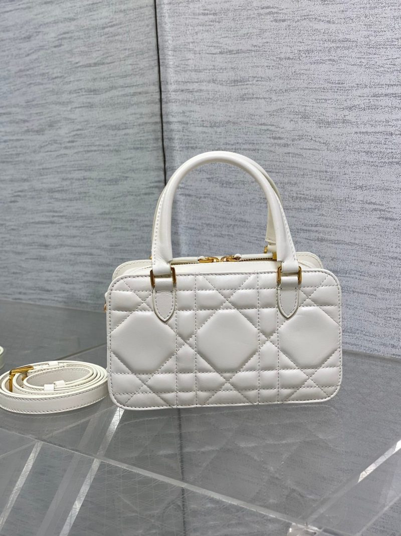 img_2b46f204_20241015_i1728969163_2922_6_jpg MINI GROOVE 20 BAG IN WHITE MACROCANNAGE CALFSKIN