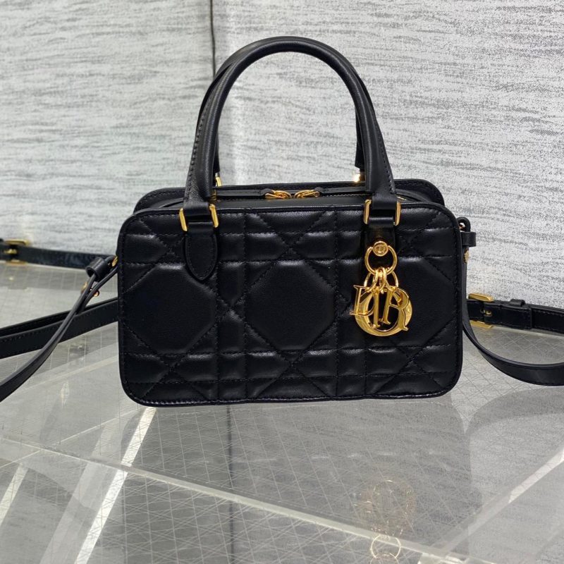 img_2b46f204_20241015_i1728969642_7972_4_jpg MINI GROOVE 20 BAG IN BLACK MACROCANNAGE CALFSKIN