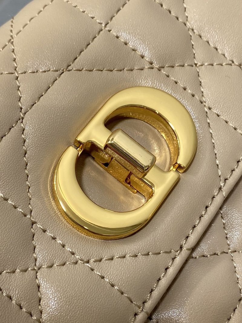 CD Miss Caro 17 Bag Biscuit Calfskin 226500