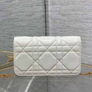 img_2b46f204_20241024_i1729757843_2718_7_jpg MONTAIGNE AVENUE MINI 19 BAG IN WHITE CALFSKIN WITH GOLD HARDWARE