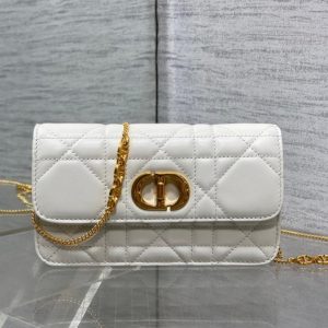 img_2b46f204_20241024_i1729757843_373_3_jpg MONTAIGNE AVENUE MINI 19 BAG IN WHITE CALFSKIN WITH GOLD HARDWARE