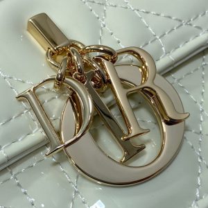 img_2b46f204_20241026_i1729931175_3146_2_jpg MINI BAG 24 IN WHITE CREAM PATENT CANNAGE CALFSKIN