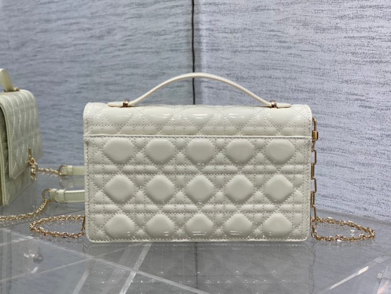 img_2b46f204_20241026_i1729931175_6101_5_jpg MINI BAG 24 IN WHITE CREAM PATENT CANNAGE CALFSKIN