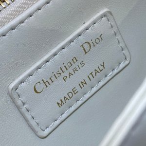 img_2b46f204_20241026_i1729931175_7701_0_jpg MINI BAG 24 IN WHITE CREAM PATENT CANNAGE CALFSKIN