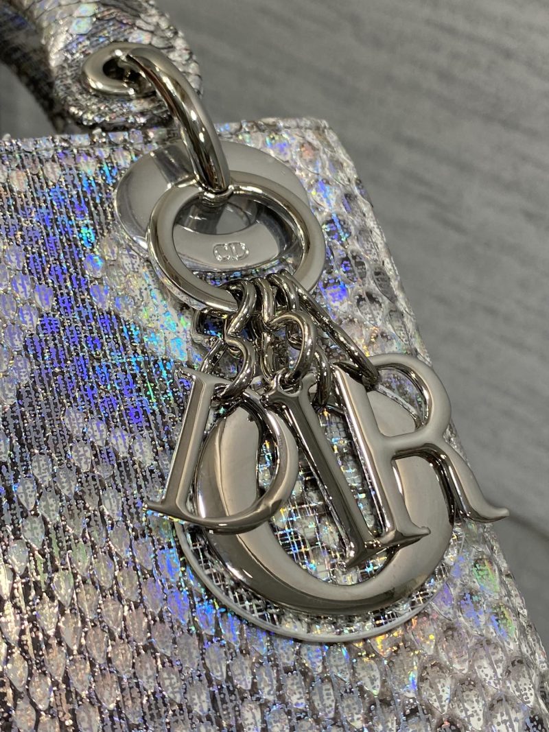 img_2b46f204_20241028_i1730103777_7233_1_jpg MINI 17 LADY BAG IN SILVER SNAKESKIN PATTERN LAMBSKIN