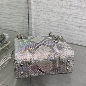 img_2b46f204_20241028_i1730103777_846_8_jpg MINI 17 LADY BAG IN SILVER SNAKESKIN PATTERN LAMBSKIN