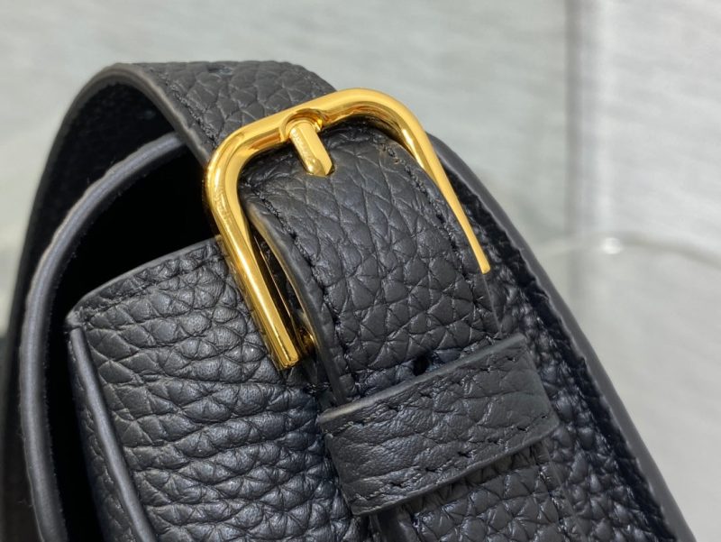 img_2b46f204_20241101_i1730440206_6792_3_jpg MINI 21 BOBBY BAG IN BLACK LAMBSKIN