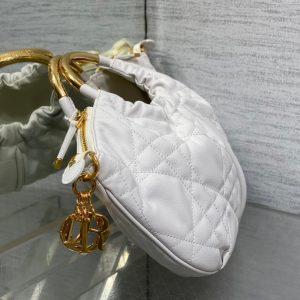 WALK IN PURSE 36 BAG WHITE LAMBSKIN WITH GOLD HARDWARE